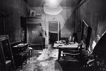 Ám ảnh cảnh tượng bên trong boongke của Hitler và Berlin hoang tàn