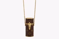 "Hết hồn" với hộp đựng son của Louis Vuitton giá 32 triệu đồng