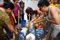 Nước sạch Sông Đà xin lỗi dân Hà Nội: Chưa đủ... cần xử lý Viwasupco theo pháp luật nữa?