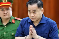 Vũ “nhôm” khiến bao nhiêu “quan” to, nhỏ Việt dính chàm?