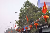 Người dân đồng loạt dỡ bỏ đèn lồng có chữ Tam Sa