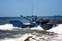 Tàu đổ bộ TQ tiến gần đảo Thị Tứ, Trường Sa 