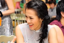Anh Thư: Bí quyết làm đẹp là ngải cứu, vừng đen