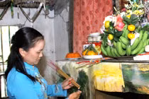 Lý giải ý nghĩa thắp ba nén hương 