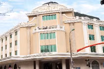 Bố chồng Tăng Thanh Hà và “canh bạc” Tràng Tiền Plaza