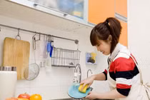 'Đỏ mắt' tìm giúp việc theo giờ giáp Tết