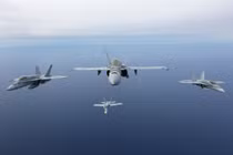 Bất ngờ màn chia tay đặc biệt của “thần biển” F/A-18C