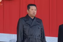 Ông Kim Jong-un xuất hiện với ngoại hình gầy đi rõ rệt