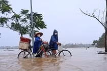 Dự báo thời tiết ngày 4/4: Miền Trung mưa giông, gió giật mạnh