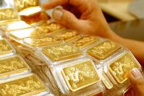Vượt qua cú tụt bất ngờ, vàng hướng lên 60 triệu đồng/lượng
