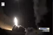 Iran nã tên lửa vào căn cứ Mỹ tại Iraq: Thế giới "đứng ngồi không yên"