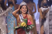 Miss Universe 2020: Thí sinh sát phạt nhau như phim cung đấu