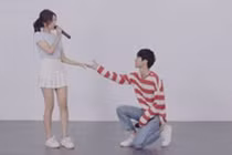 Video: Hot girl Hàn Quốc cover hit "Cho ta gần hơn" của Chi Pu cực ngọt