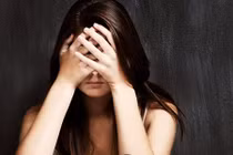 Hôn nhân ngập trong nước mắt, nhưng tôi không dám ly hôn