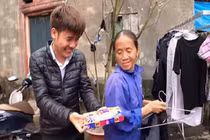 Con trai bà Tân Vlog bị dân mạng bóc mẽ "diễn lố"