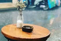 Bà chủ khách sạn và mối tình với huấn luyện viên thể hình