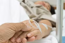 Nỗi khổ của người sinh mổ: Đau đớn trăm đường 