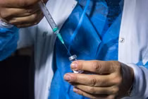 Vaccine Covid-19 của Israel miễn dịch lâu hơn vaccine Pfizer?