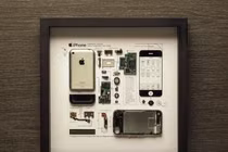 Phiên bản iPhone đầu tiên được đóng khung nghệ thuật