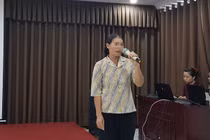 Vợ ngủ trong chuồng lợn nhiều năm vì chồng nghiện rượu