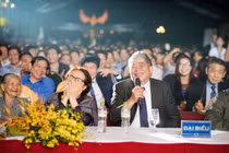 Chuyện tình thú vị với nữ sinh xinh đẹp của đại gia Lê Thanh Thản