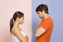 Sợ ngoại tình, vợ dùng chiêu phòng the "ép khô" chồng trên giường
