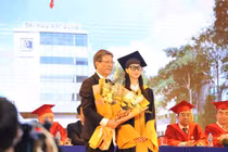 Nữ sinh xuất sắc trở thành thủ khoa ĐH Xây dựng Hà Nội