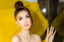 Ngọc Trinh bị trợ lý tung clip quay lén khi ngủ