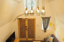 Biến nhà kho cũ thành căn nhà ấm cúng 22 m2