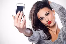 Facebook sắp bắt bạn chụp selfie nếu muốn đăng nhập