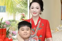 Cậu út của nữ CEO Đại Nam đùa giỡn trước hàng nghìn khán giả