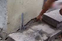 Video: Hàng loạt nhà dân bị sụt lún cạnh chung cư vừa xây ở Hà Nội