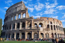 Du khách bị bắt giữ vì gỡ gạch từ di tích đấu trường Colosseo