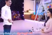 Video: Tỏ tình lãng mạn bằng ngôn ngữ hình thể khiến cô gái bật khóc