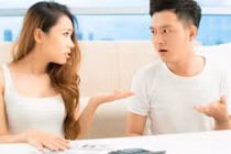 Chồng khấu trừ 20 nghìn mua bánh vào tiền trợ cấp nuôi con