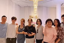 Bạn gái Chi Bảo 'ra mắt' mẹ chồng tương lai, thân thiết bên vợ cũ