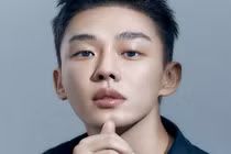 Đời tư gây chú ý của Yoo Ah In trước ồn ào bị cấm xuất cảnh