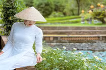 Lần đầu đến cố đô, cô nàng quyết định ở Huế 40 ngày