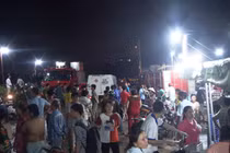 Người thân đau đớn tìm thấy sinh viên bị nước cuốn trong bão số 9