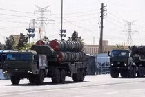 Mục kích Quân đội Iran duyệt binh hoành tráng, khoe S-300PMU2