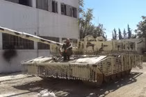 Xe tăng T-72 Syria nâng cấp vẫn không chống nổi RPG-29