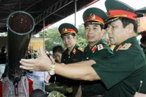 QĐND Việt Nam bắn trình diễn loạt vũ khí mới