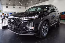 Hyundai SantaFe giảm hơn 100 triệu tại Việt Nam, chờ thế hệ mới