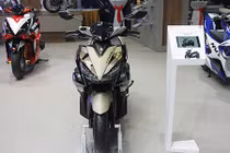 Yamaha Việt Nam ra mắt NVX 155 "phuộc không cong" 