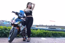 "Đốt mắt" ngắm chân dài Hà Nam bên Exciter 150 độ khủng