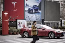 Tesla tăng giá ôtô điện tại Trung Quốc do đồng NDT mất giá