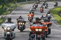 Hàng trăm môtô PKL đổ về Phuket Bike Week 2016
