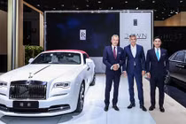 Dàn xe siêu sang Rolls-Royce ùn ùn đến TQ
