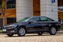 Cận cảnh Volkswagen Passat mới giá 1,42 tỷ tại Việt Nam