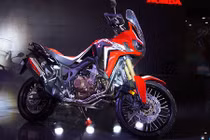 Honda Africa Twin 2018 giá 450 triệu đồng sắp về Việt Nam?